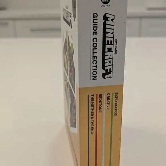 Minecraft Guide Collection with Bee Figures - Multicolor - Picture 3 of 12